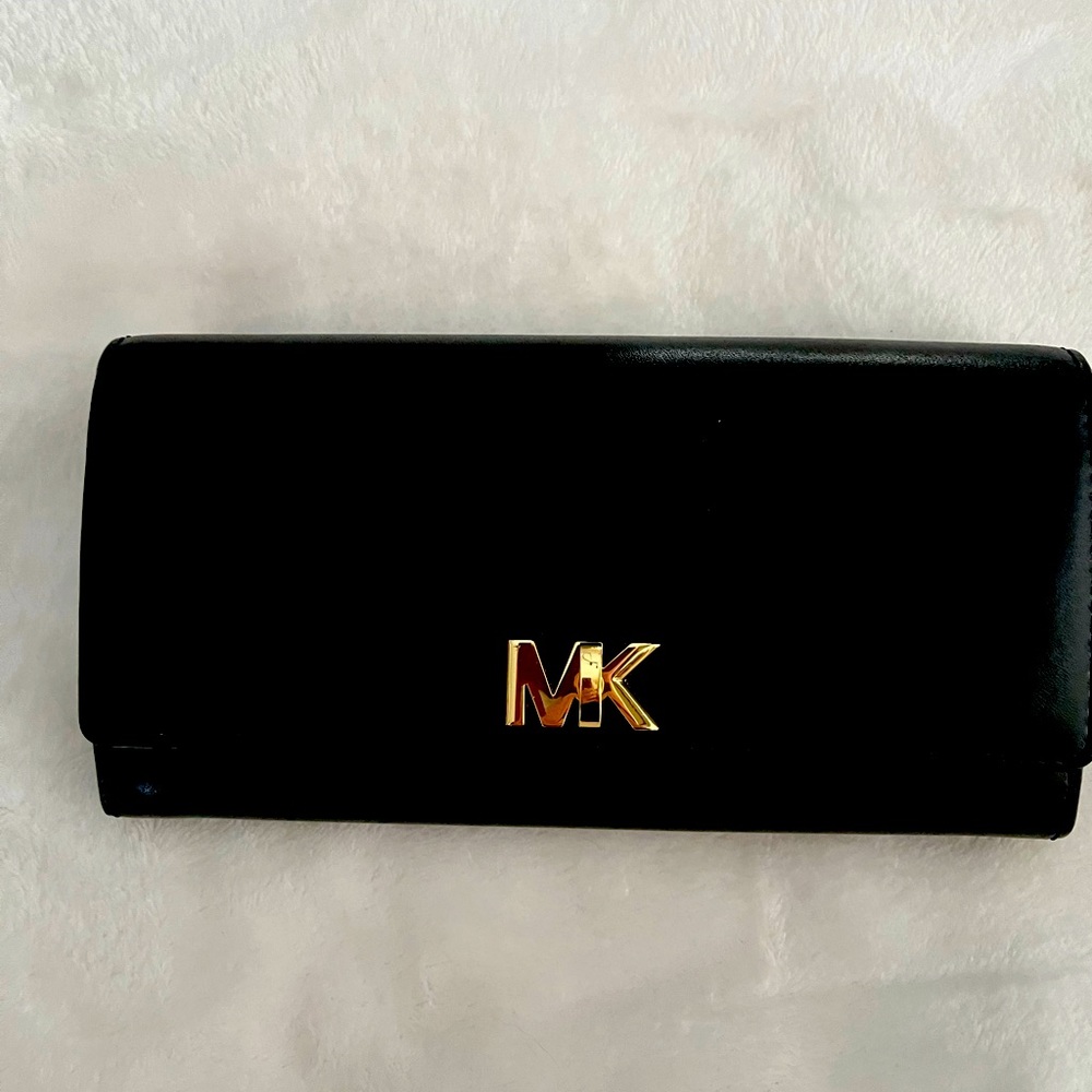 Michael Kors black leather turn lock wallet